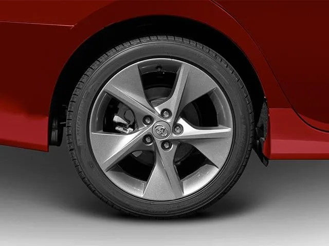 2013 Toyota Camry 4dr Sdn I4 Auto LE (Natl) photo 9