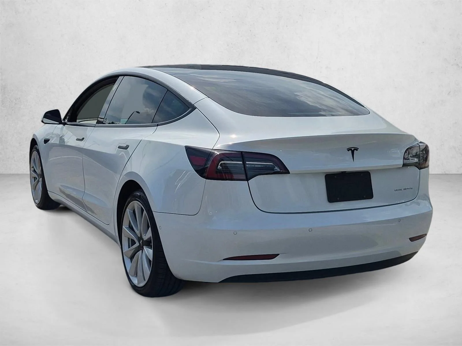 2020 Tesla Model 3 Long Range AWD photo 7