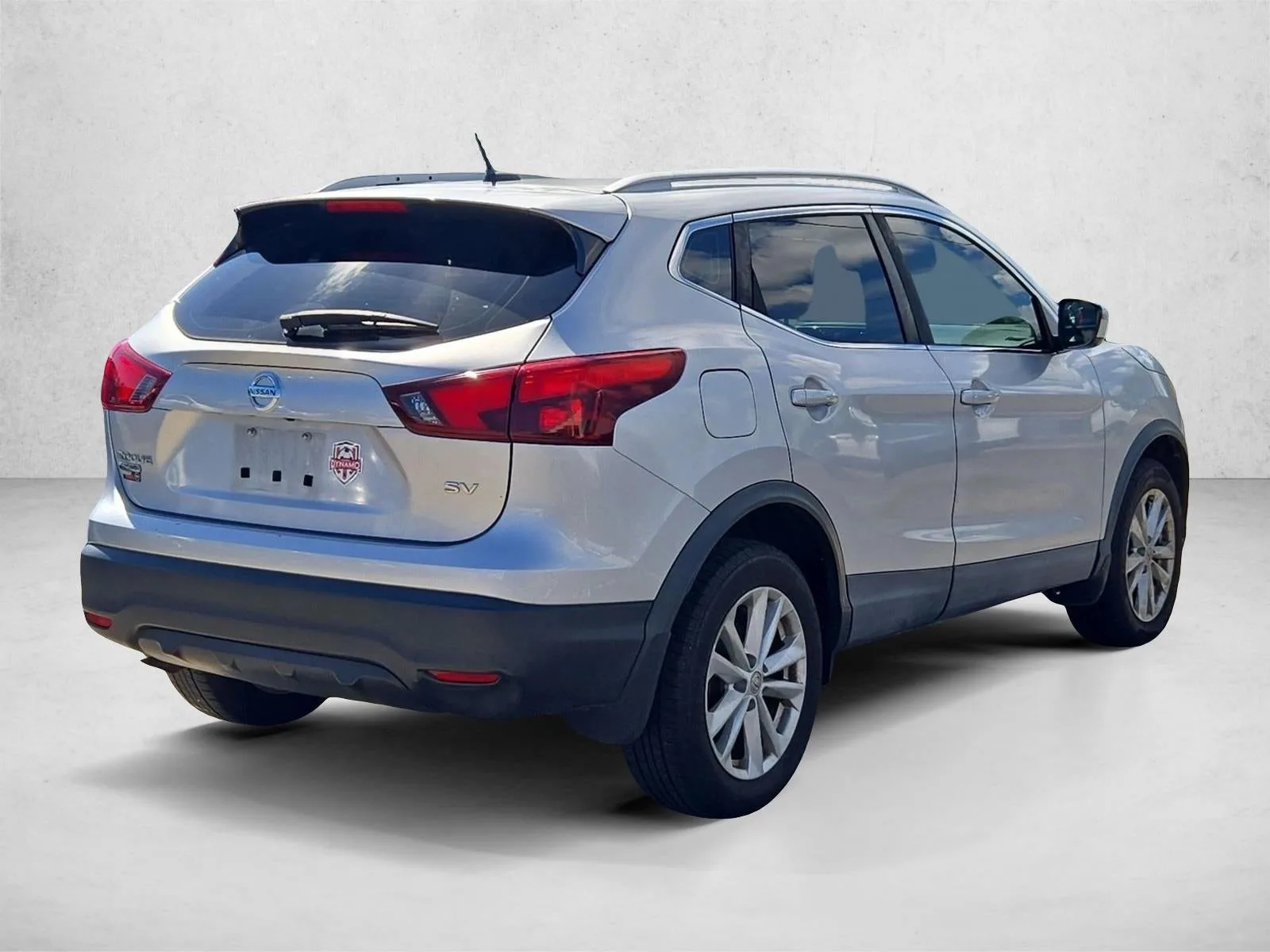 2017 Nissan Rogue Sport SV photo 5