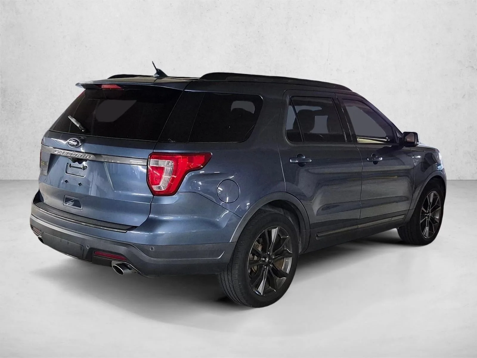 2018 Ford Explorer XLT photo 5