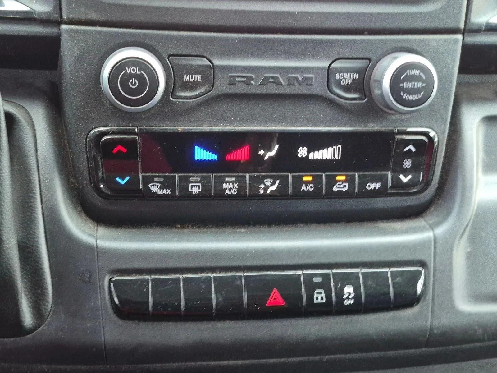 2023 RAM ProMaster Cargo Van Base photo 12
