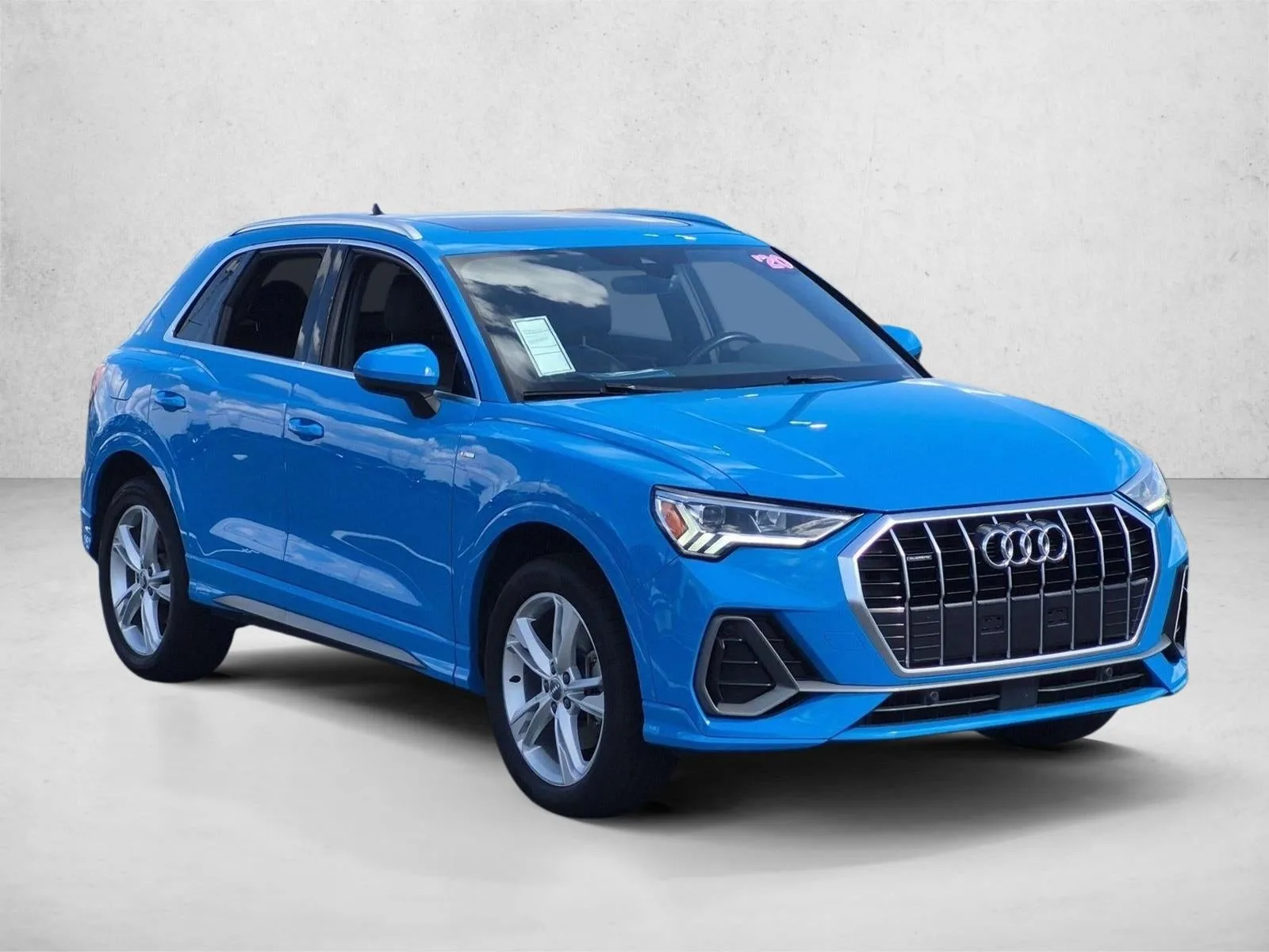 2020 Audi Q3 Premium Plus 45 TFSI S line quattro Tiptronic photo 3