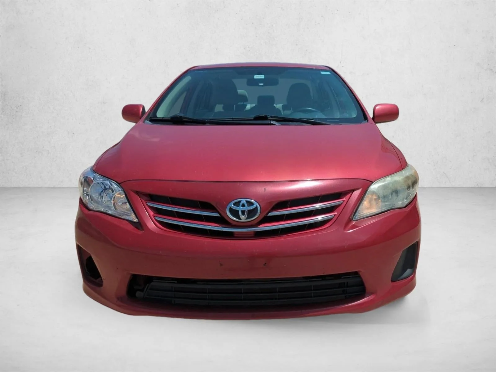 2013 Toyota Corolla 4dr Sdn Auto LE (Natl) photo 2