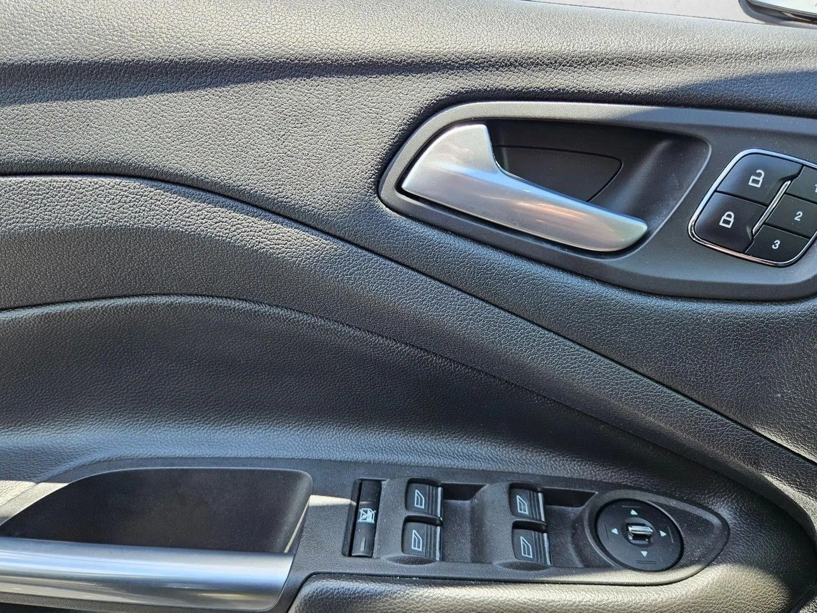 2013 Ford Escape FWD 4dr Titanium photo 6