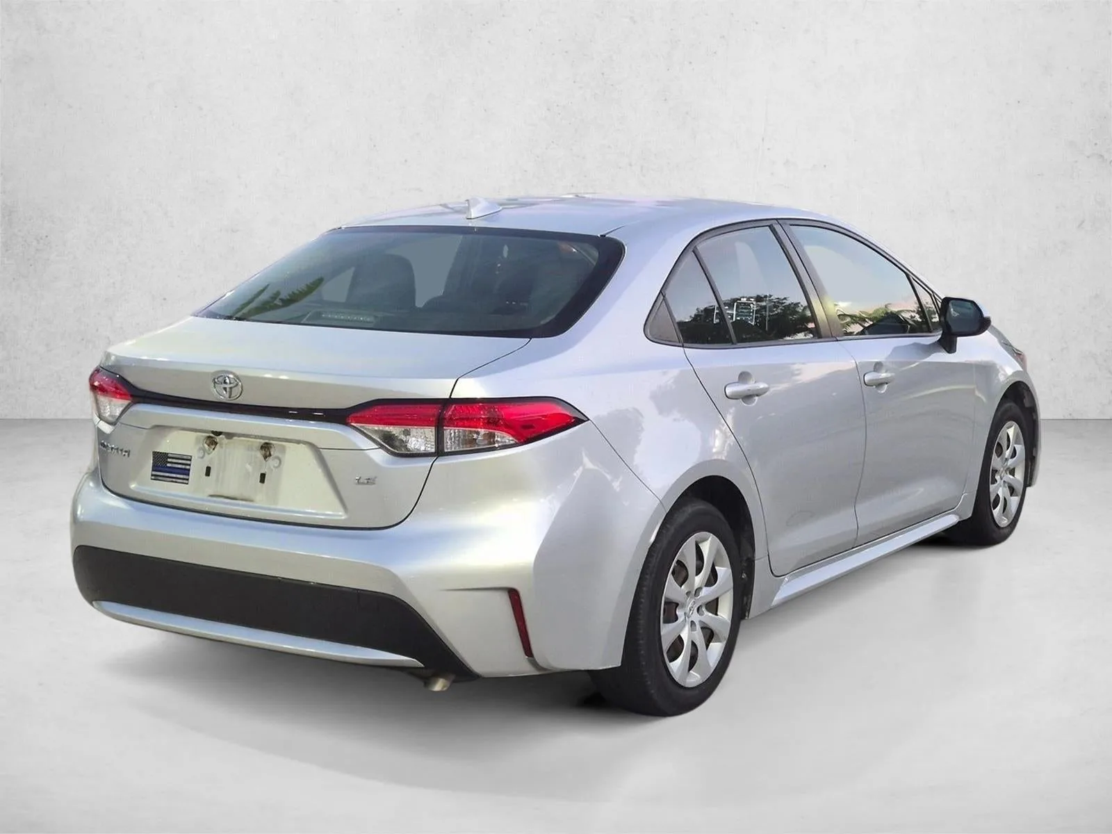 2021 Toyota Corolla LE CVT (Natl) photo 2
