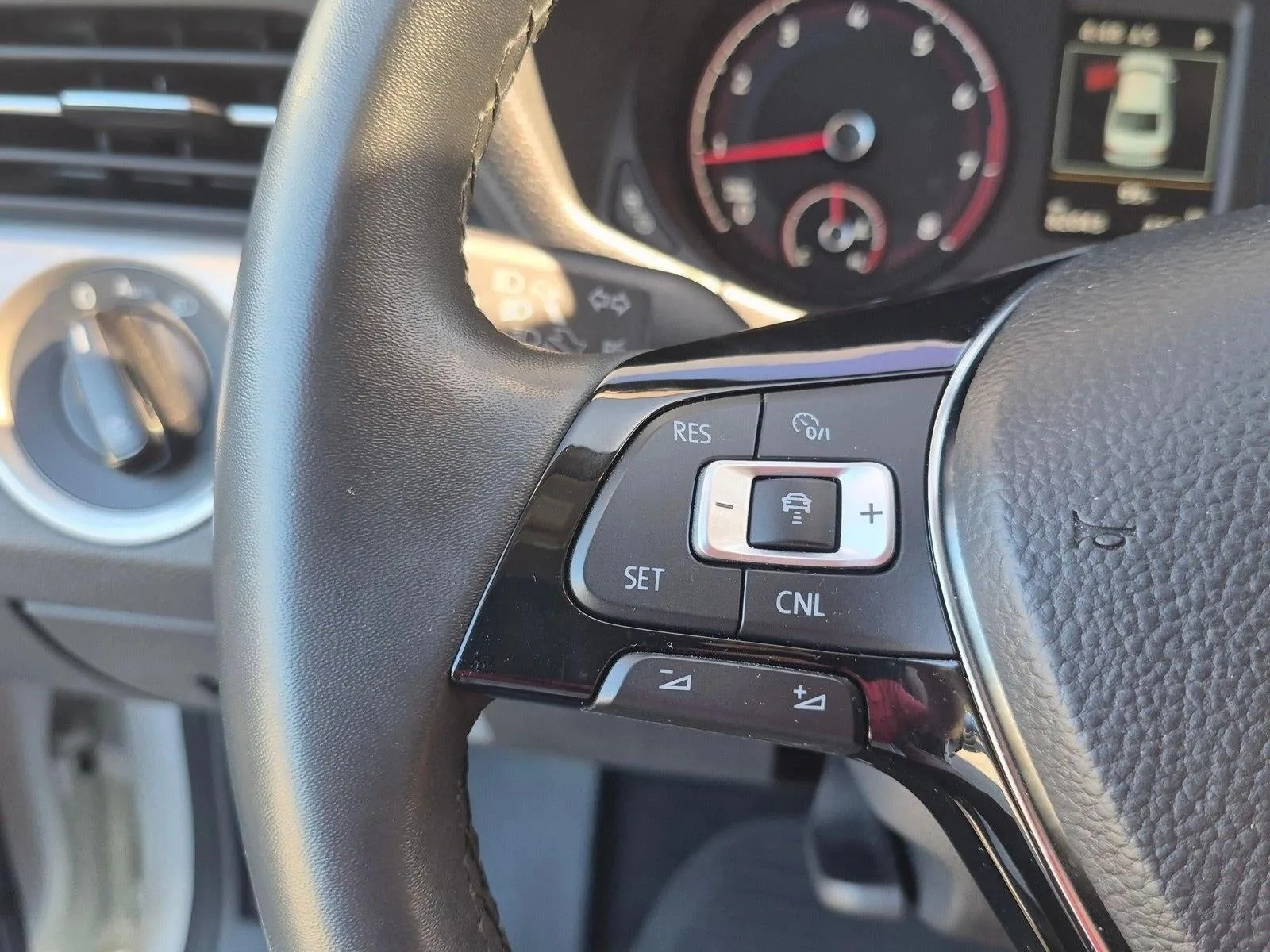 2021 Volkswagen Passat 2.0T SE Auto photo 12