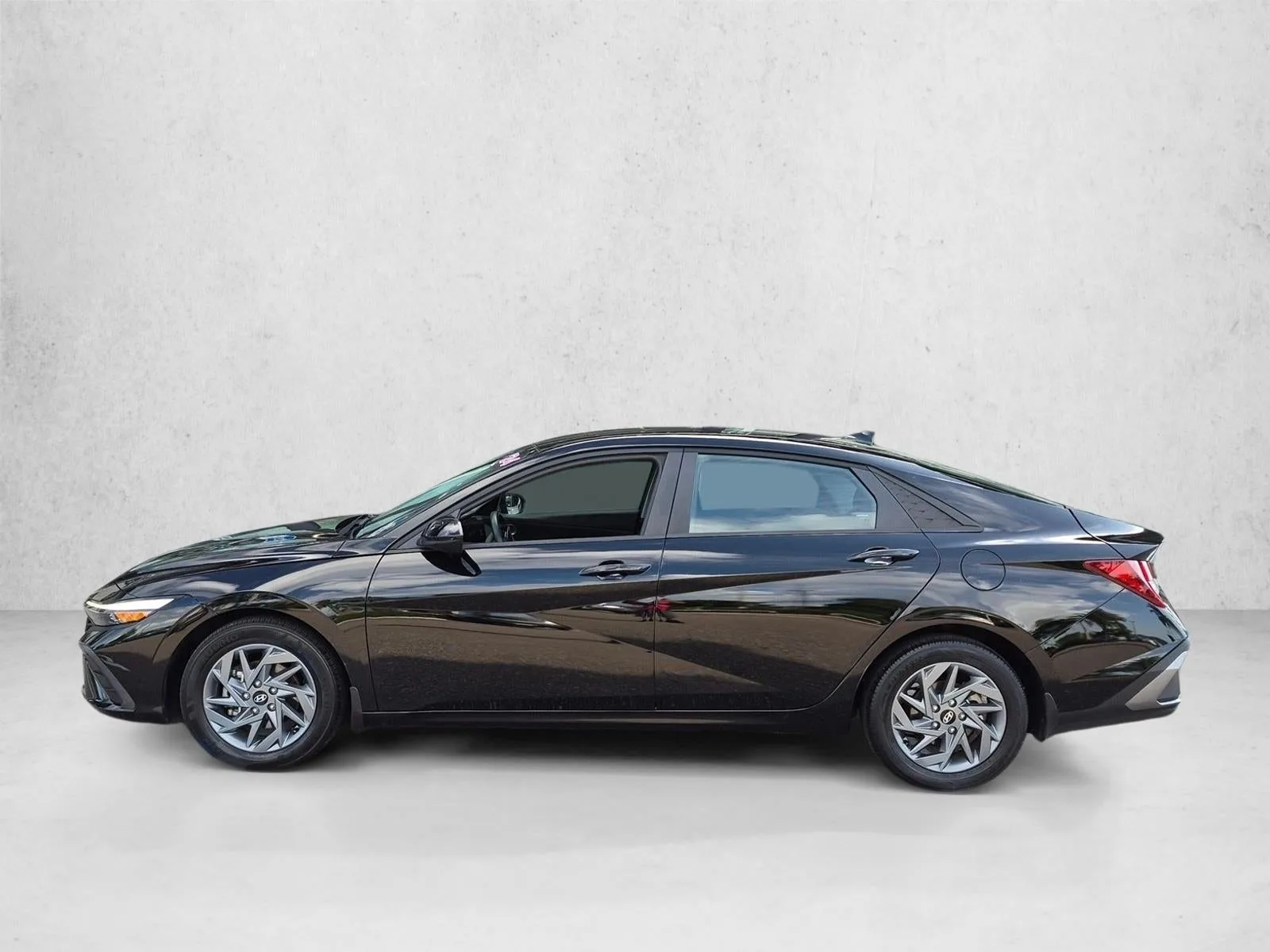 2024 Hyundai ELANTRA SEL IVT photo 8