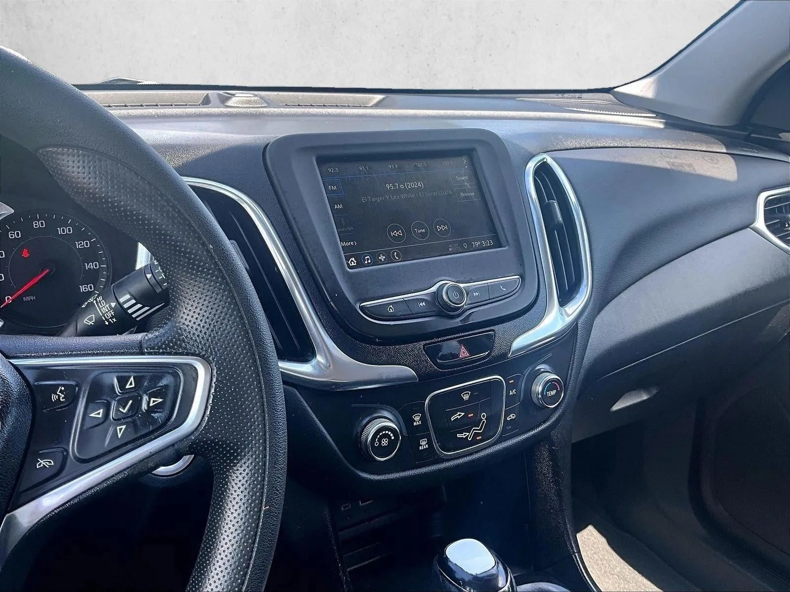 2019 Chevrolet Equinox LT photo 8