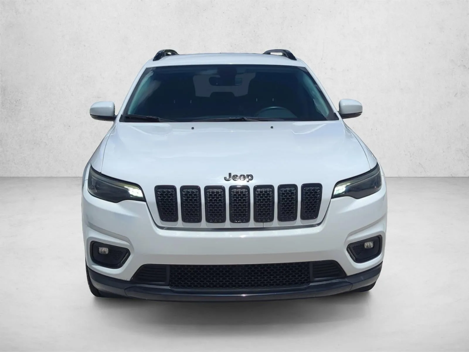 2020 Jeep Cherokee Altitude FWD photo 2