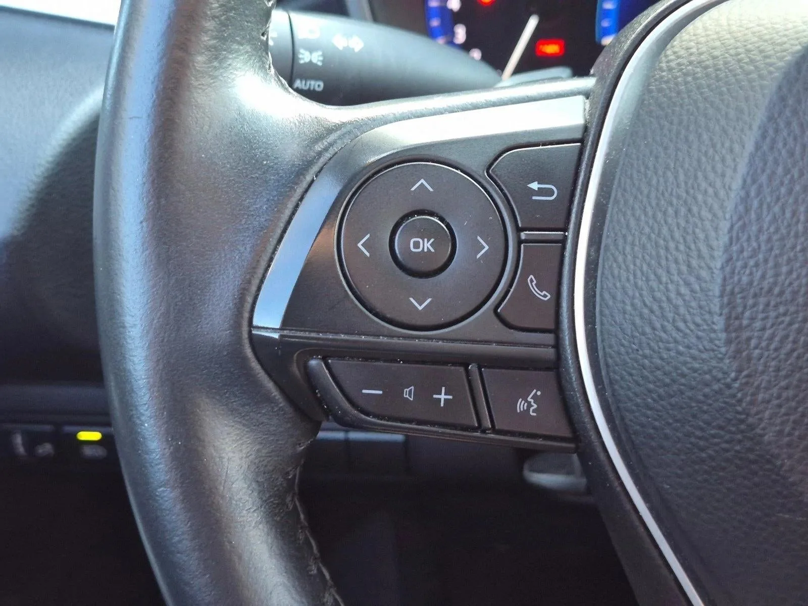 2020 Toyota Corolla XSE CVT (Natl) photo 4