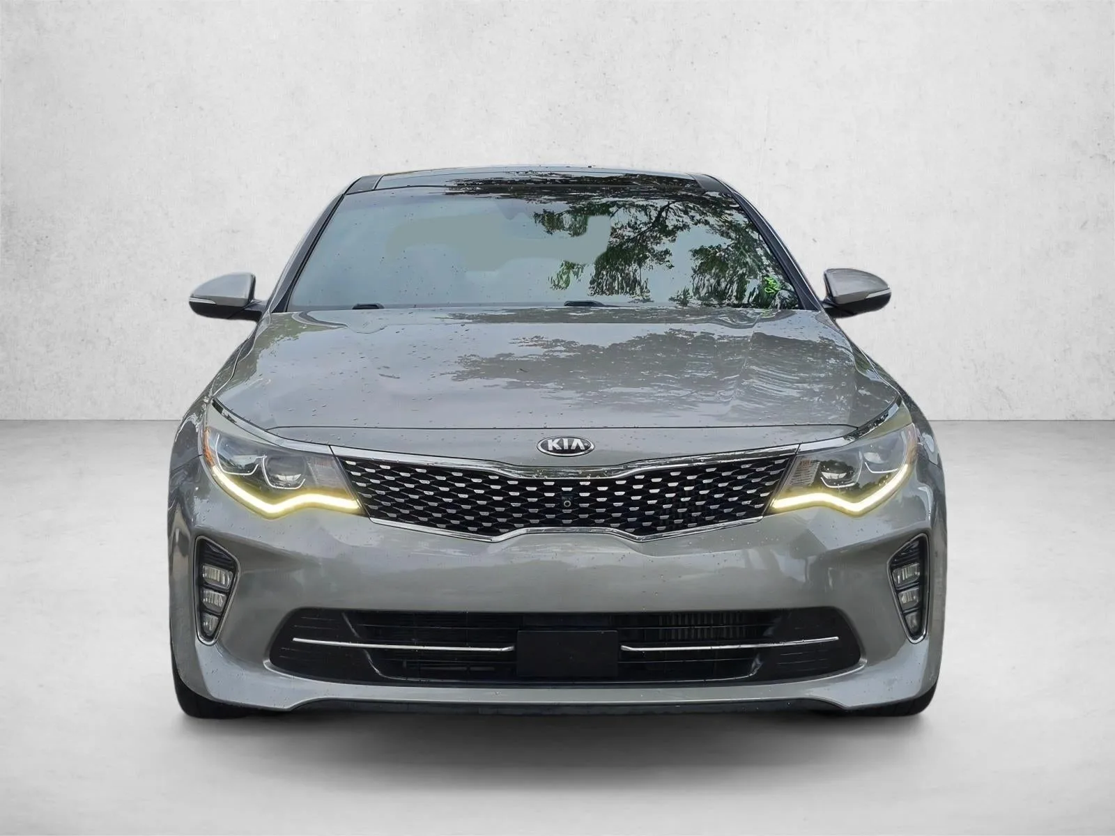 2018 Kia Optima SX Turbo photo 2