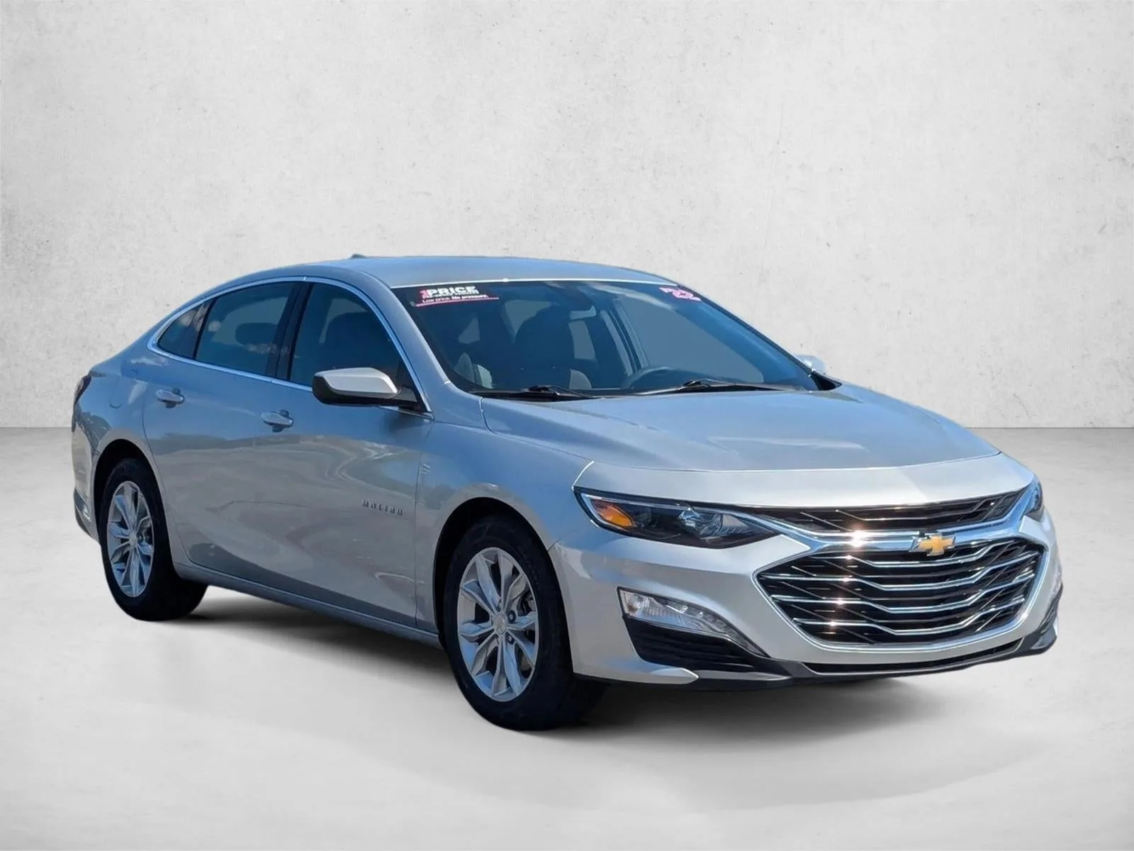 2022 Chevrolet Malibu LT photo 3
