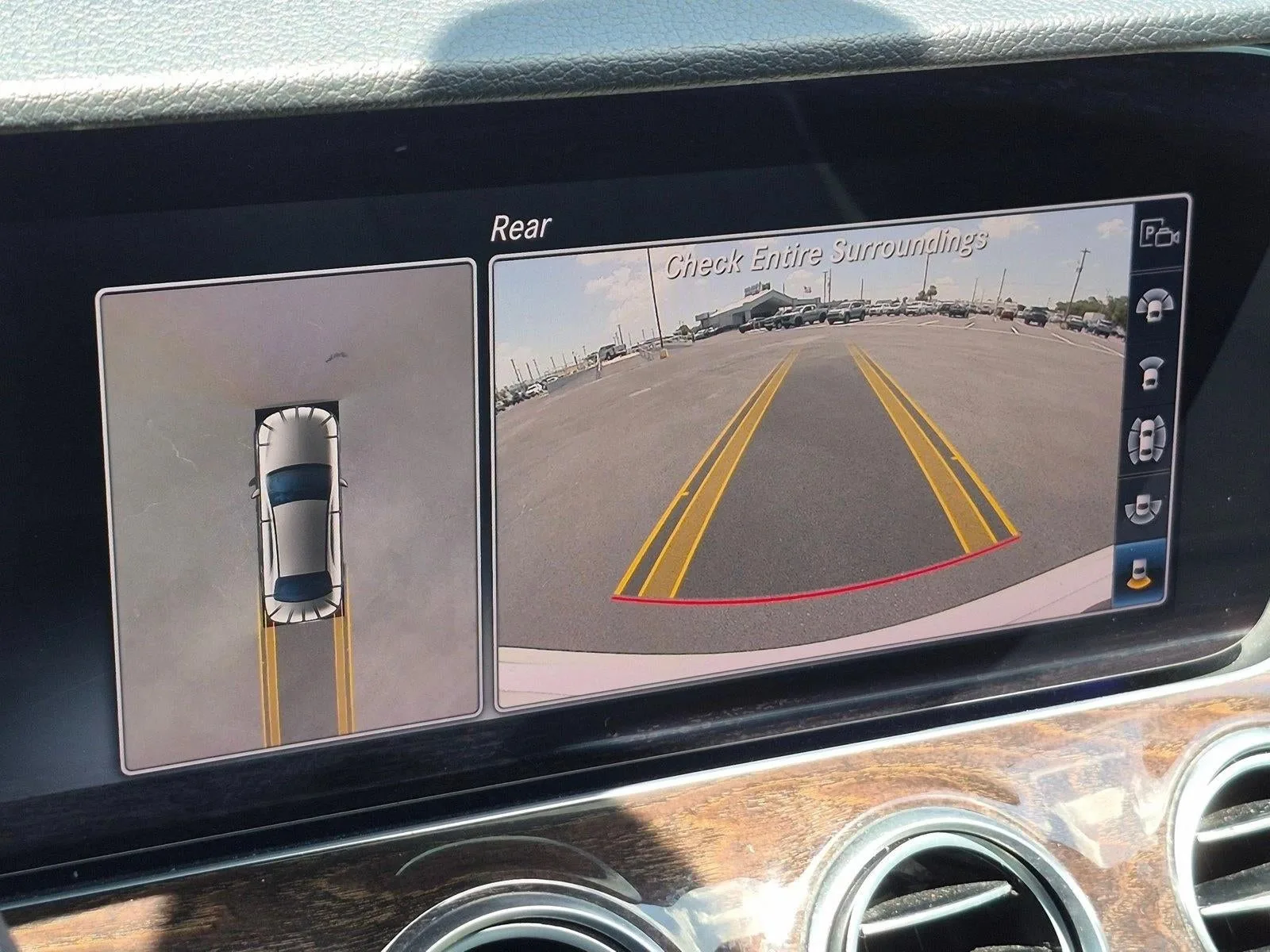 2020 Mercedes-Benz E 350 4MATIC® photo 12