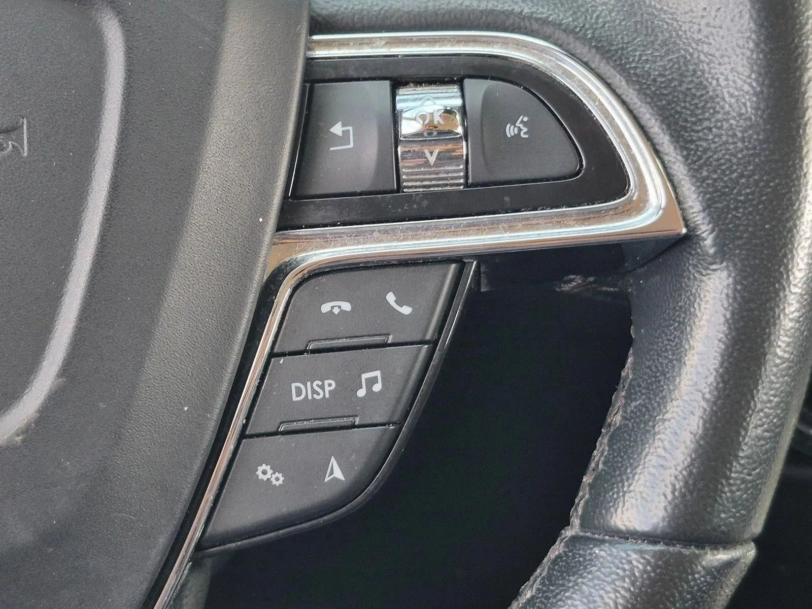 2023 Lincoln Nautilus Standard photo 11