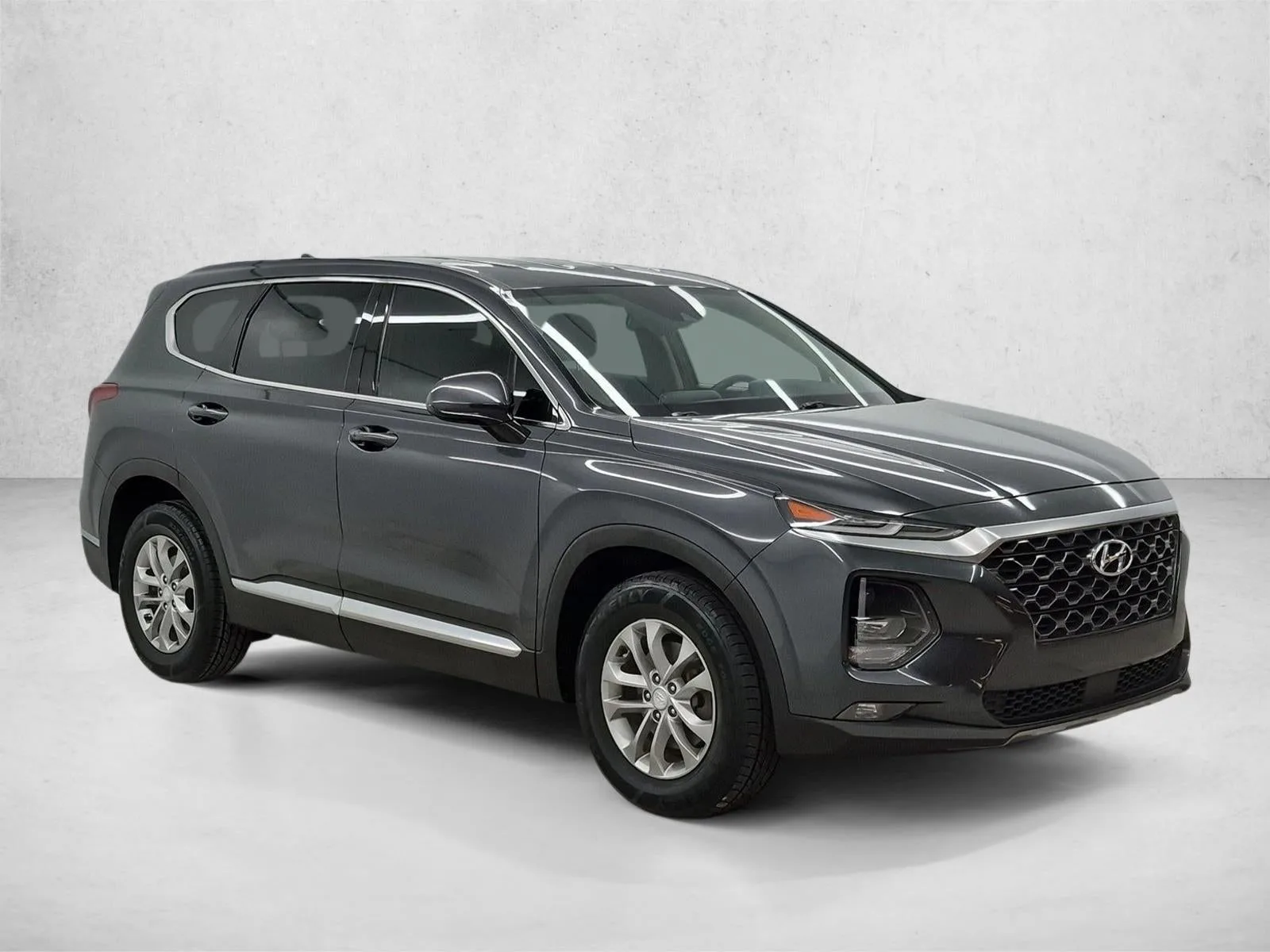 2020 Hyundai Santa Fe Base photo 3