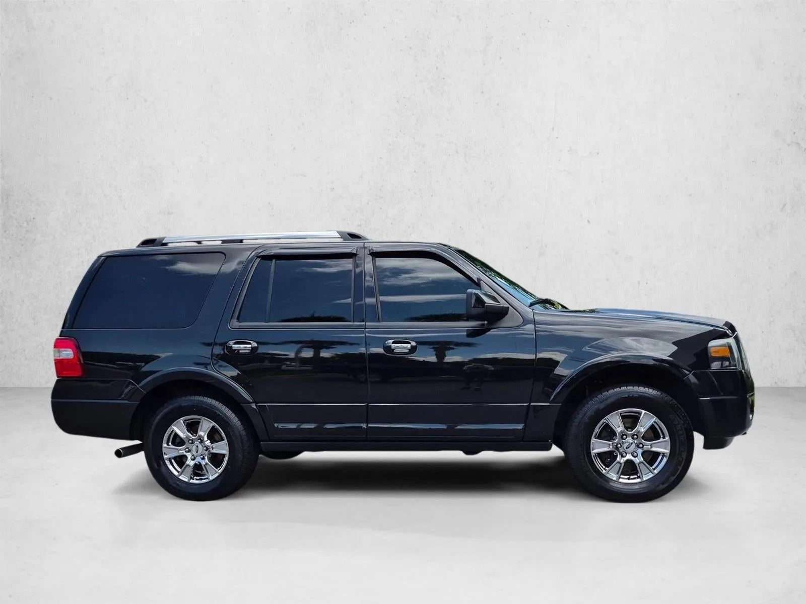 2014 Ford Expedition 4WD 4dr Limited photo 4