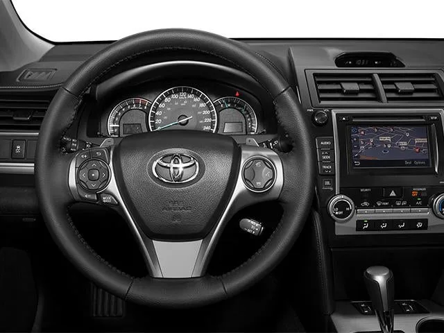 2013 Toyota Camry 4dr Sdn I4 Auto LE (Natl) photo 12