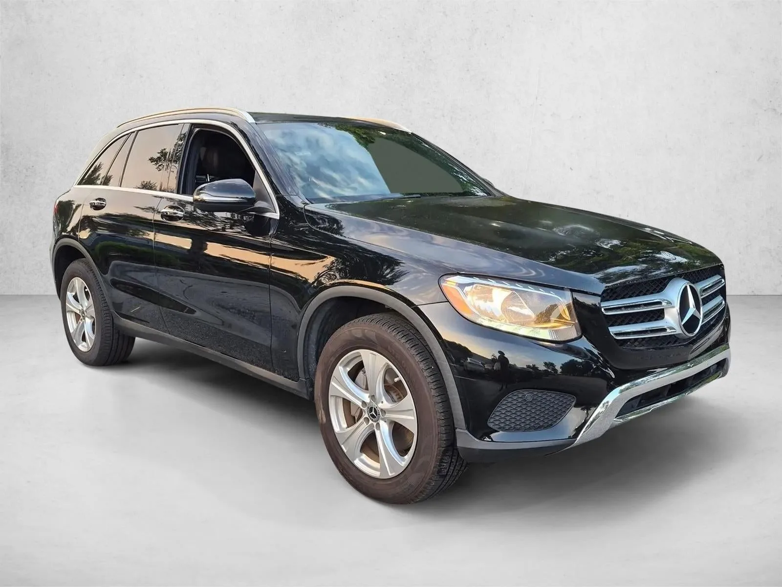 2018 Mercedes-Benz GLC GLC 300 SUV photo 2