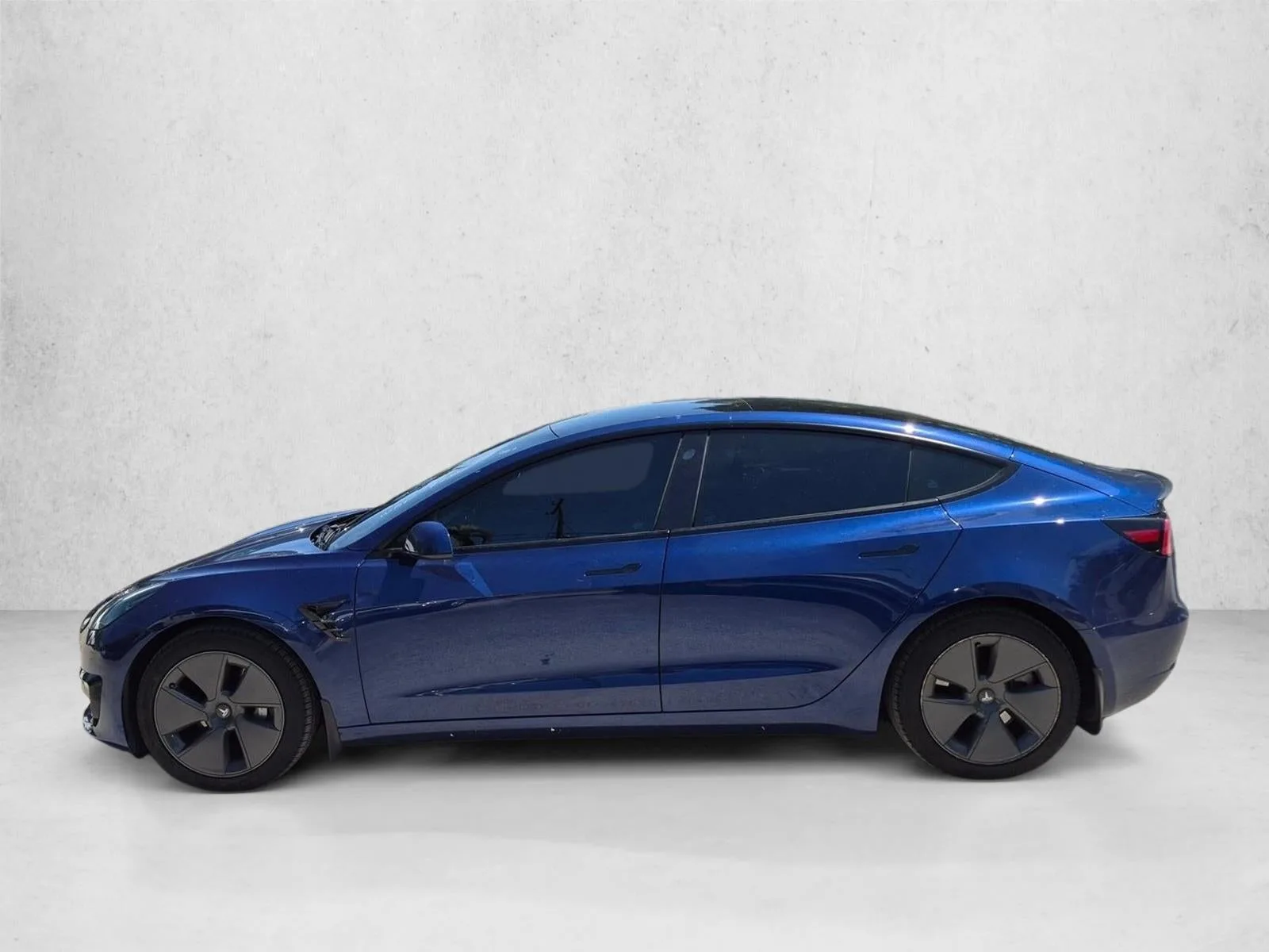 2023 Tesla Model 3 Base photo 7