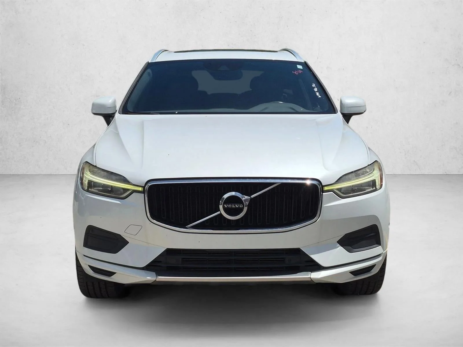 2019 Volvo XC60 T5 Momentum photo 2