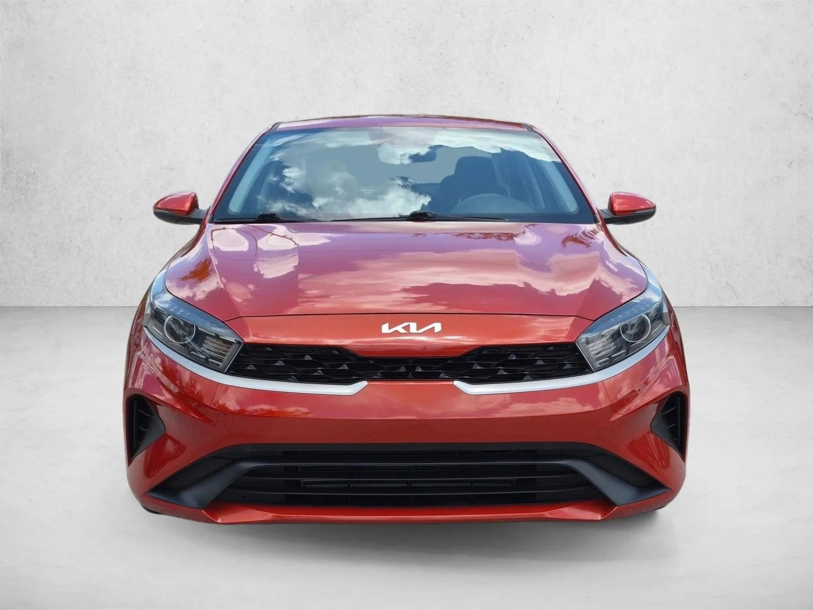 2022 Kia Forte LXS IVT photo 2