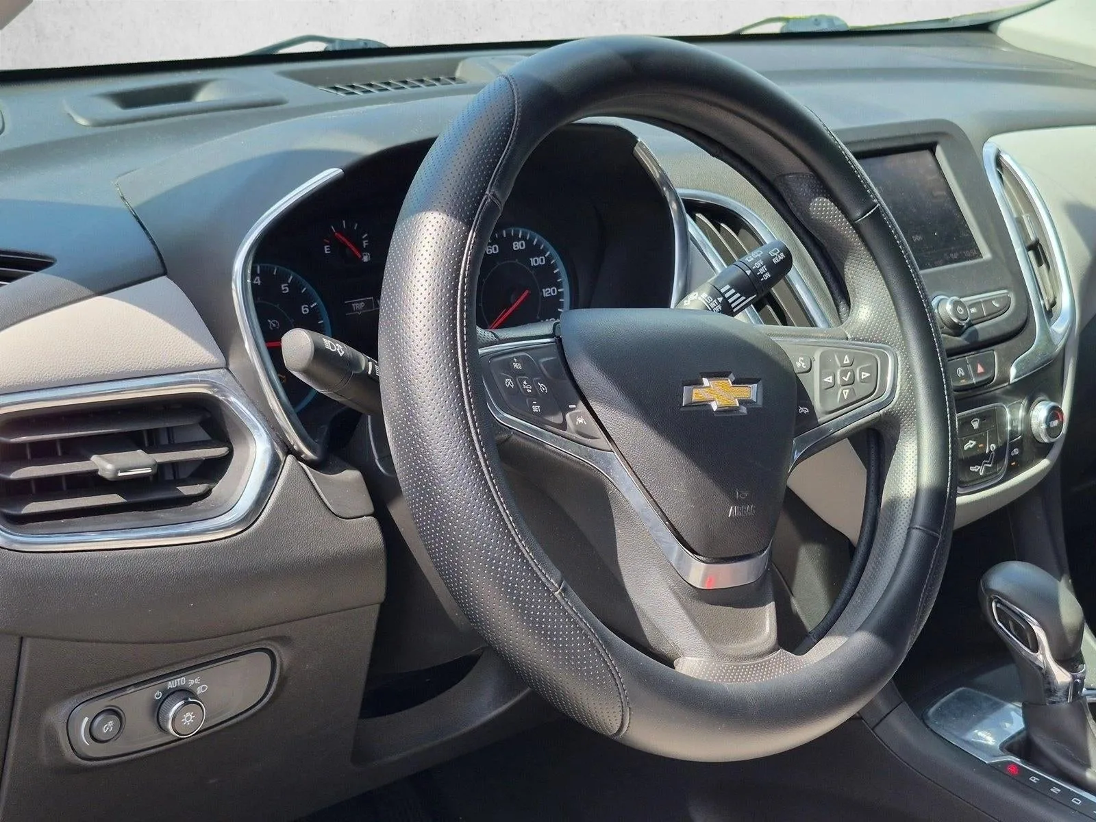 2022 Chevrolet Equinox FWD 4dr LS w/1LS photo 3