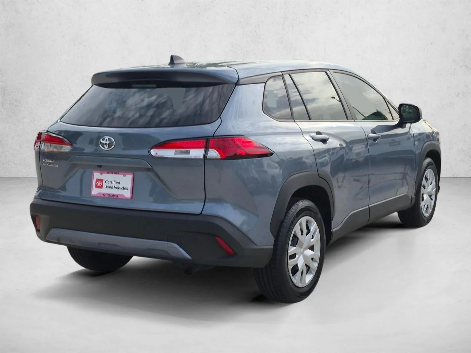 2023 Toyota Corolla Cross L 2WD (Natl) photo 5