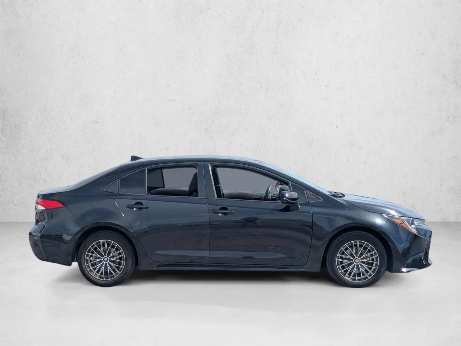 2022 Toyota Corolla LE photo 4
