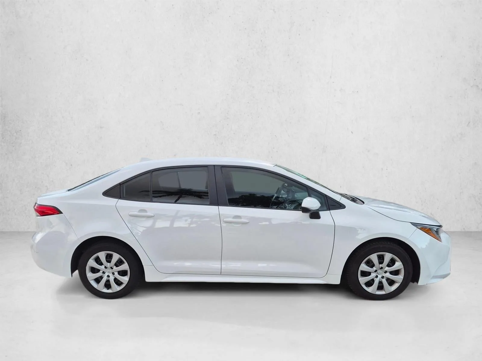 2024 Toyota Corolla LE CVT (Natl) photo 4