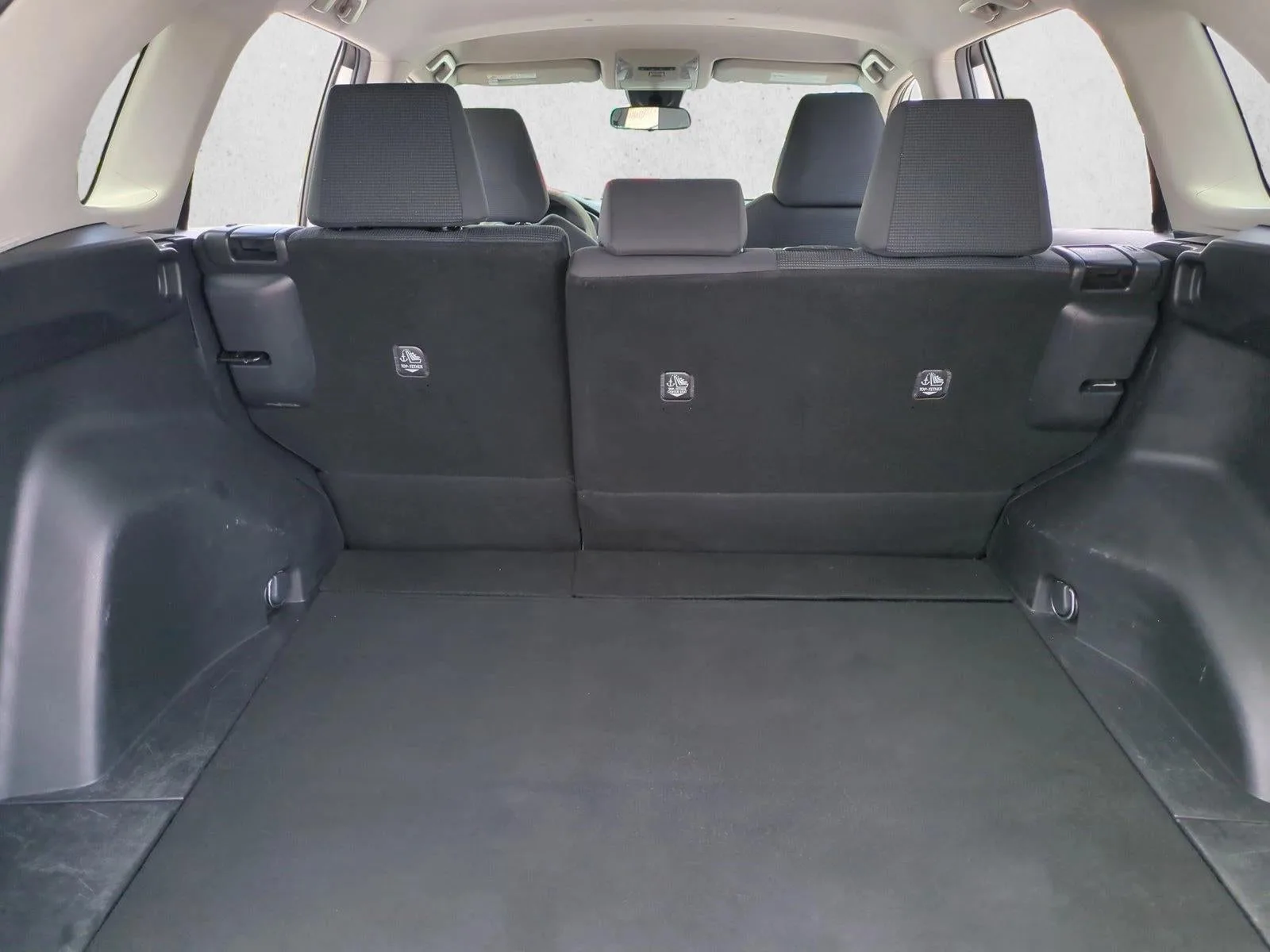 2020 Toyota RAV4 LE AWD (Natl) photo 6