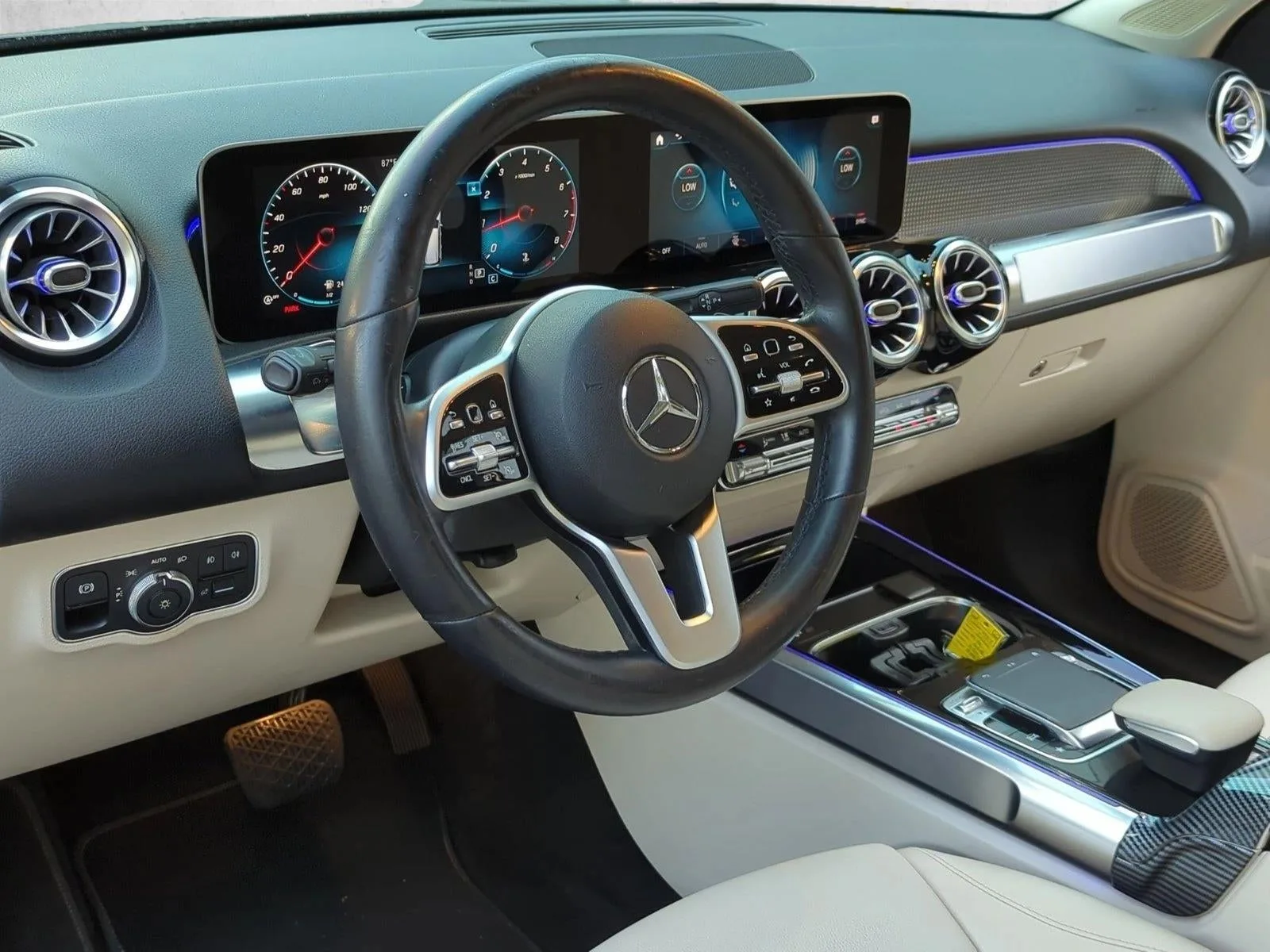 2020 Mercedes-Benz GLB GLB 250 SUV photo 9