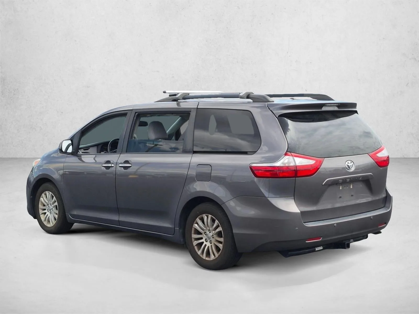 2015 Toyota Sienna Base photo 7