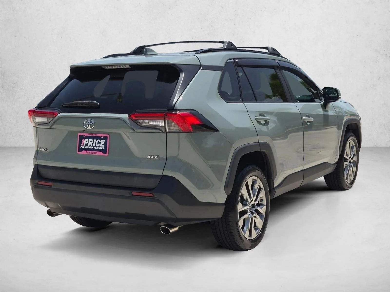 2019 Toyota RAV4 XLE Premium FWD (Natl) photo 5