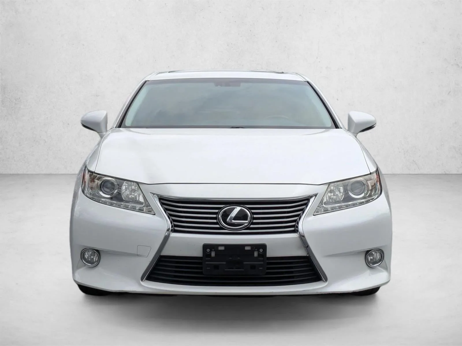 2014 Lexus ES 350 4dr Sdn photo 2