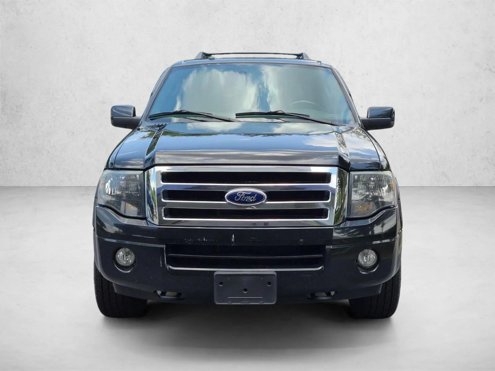 2014 Ford Expedition 4WD 4dr Limited photo 2