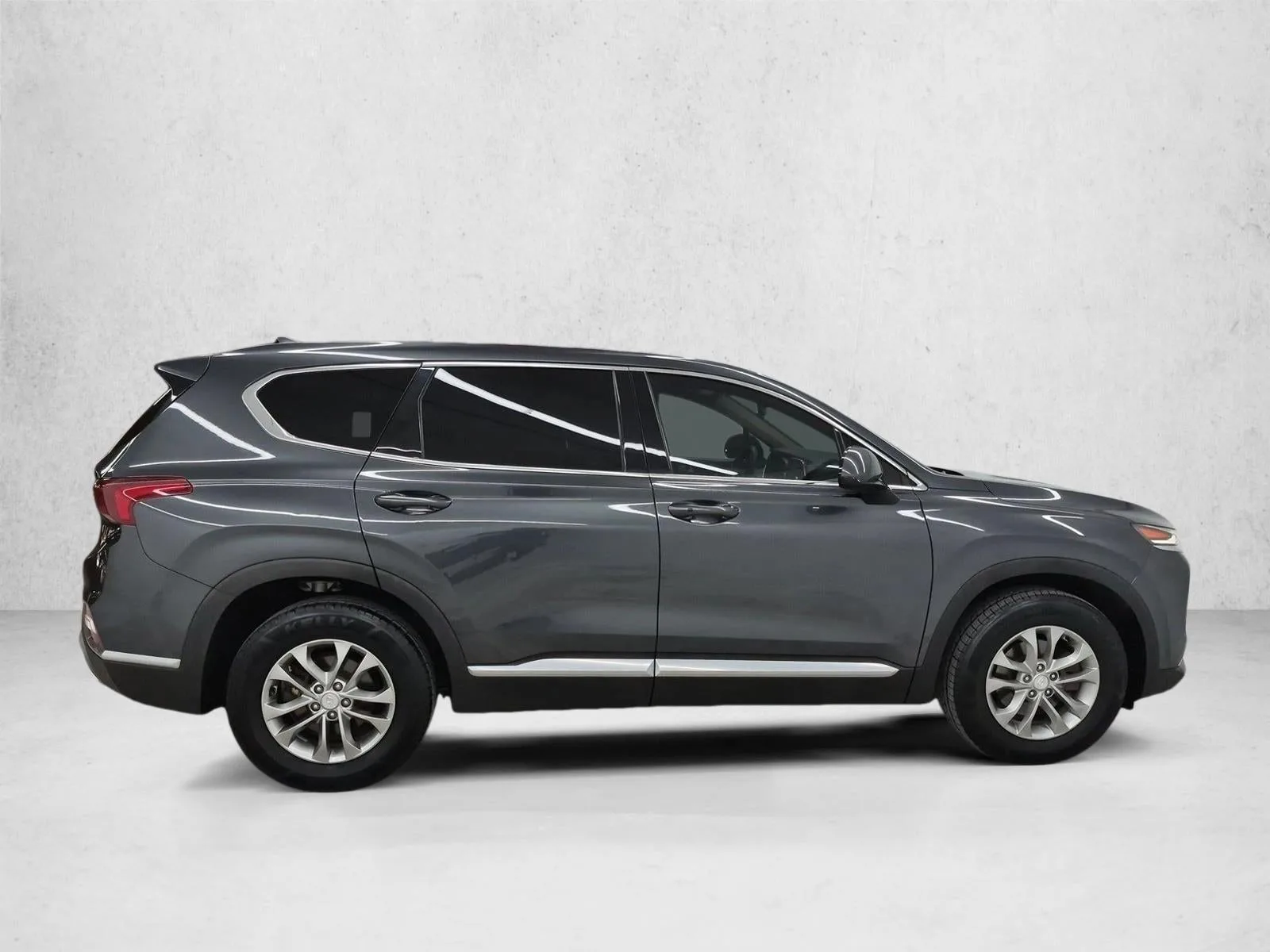 2020 Hyundai Santa Fe Base photo 4
