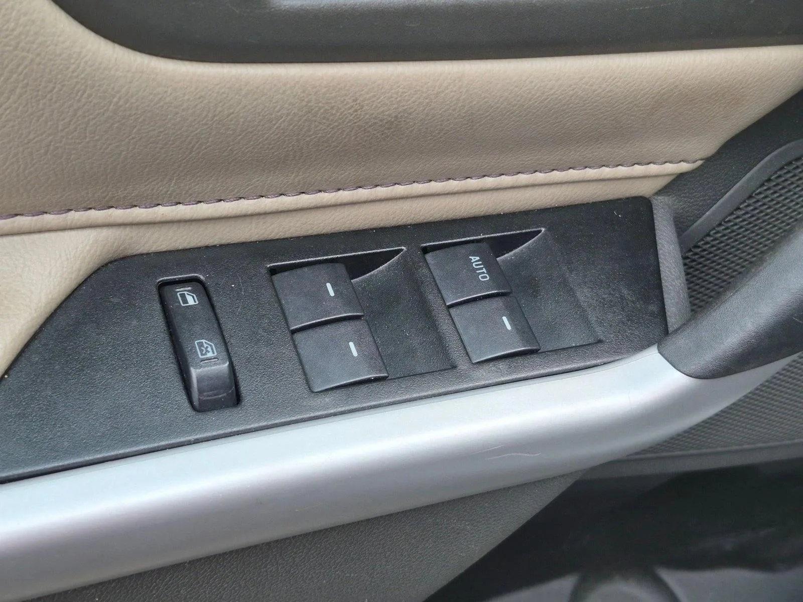 2014 Ford Edge SE photo 5