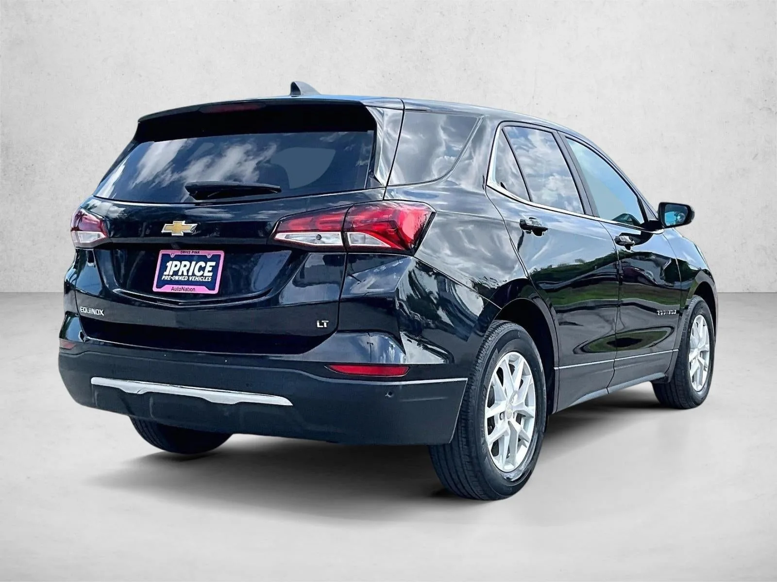 2022 Chevrolet Equinox LT photo 2