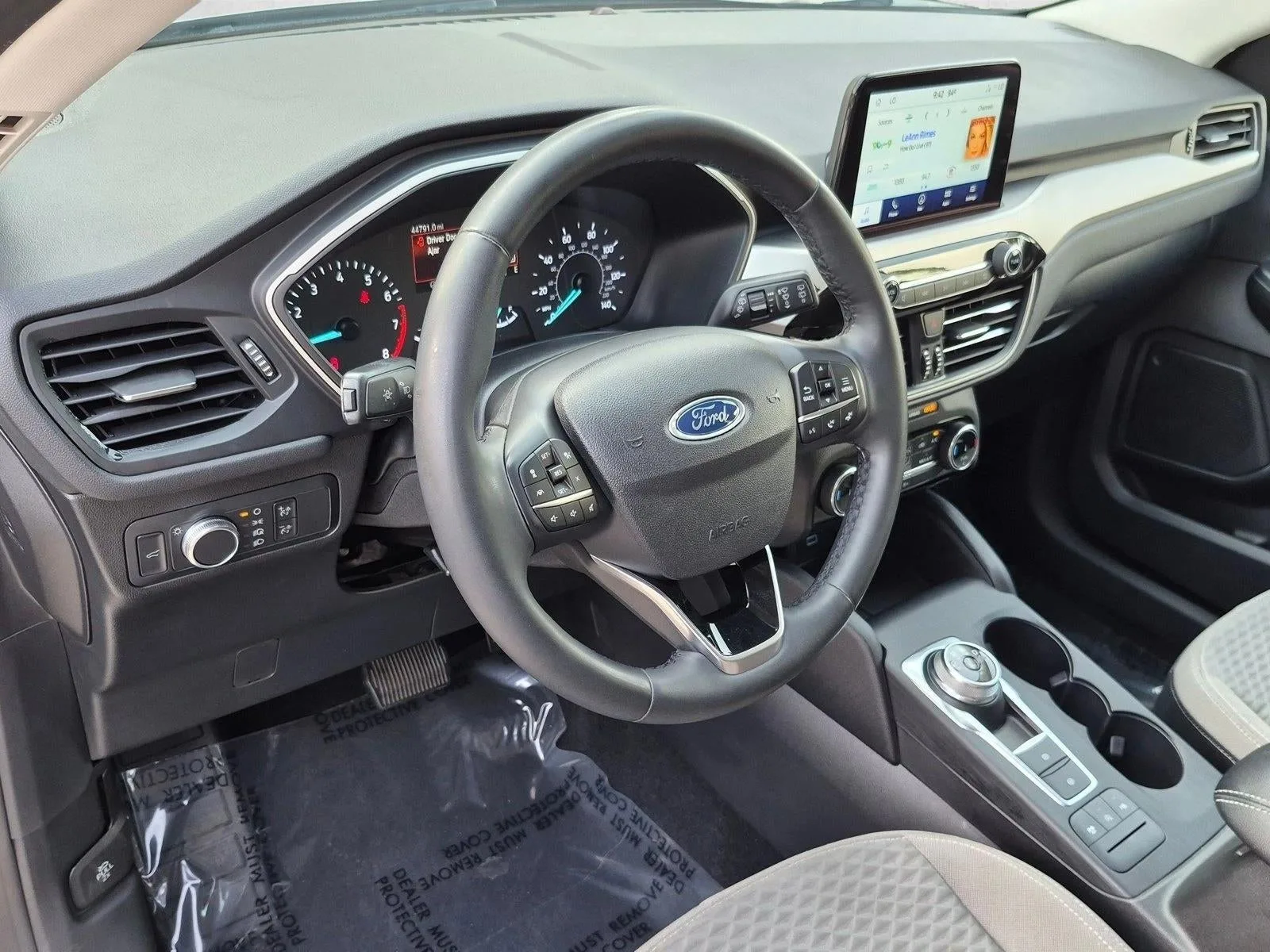 2022 Ford Escape SE FWD photo 10