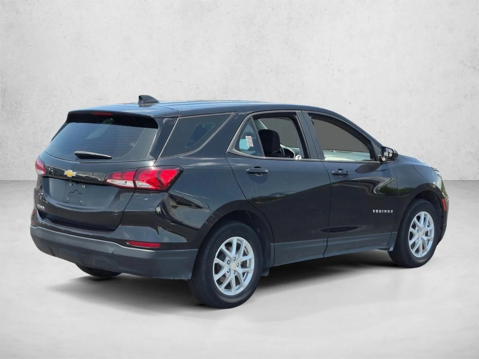 2023 Chevrolet Equinox LS photo 5