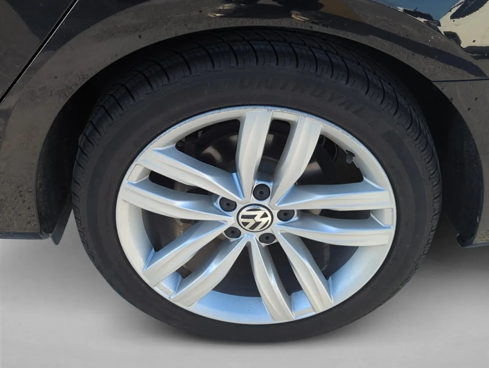 2019 Volkswagen Passat 2.0T Wolfsburg Edition Auto photo 9