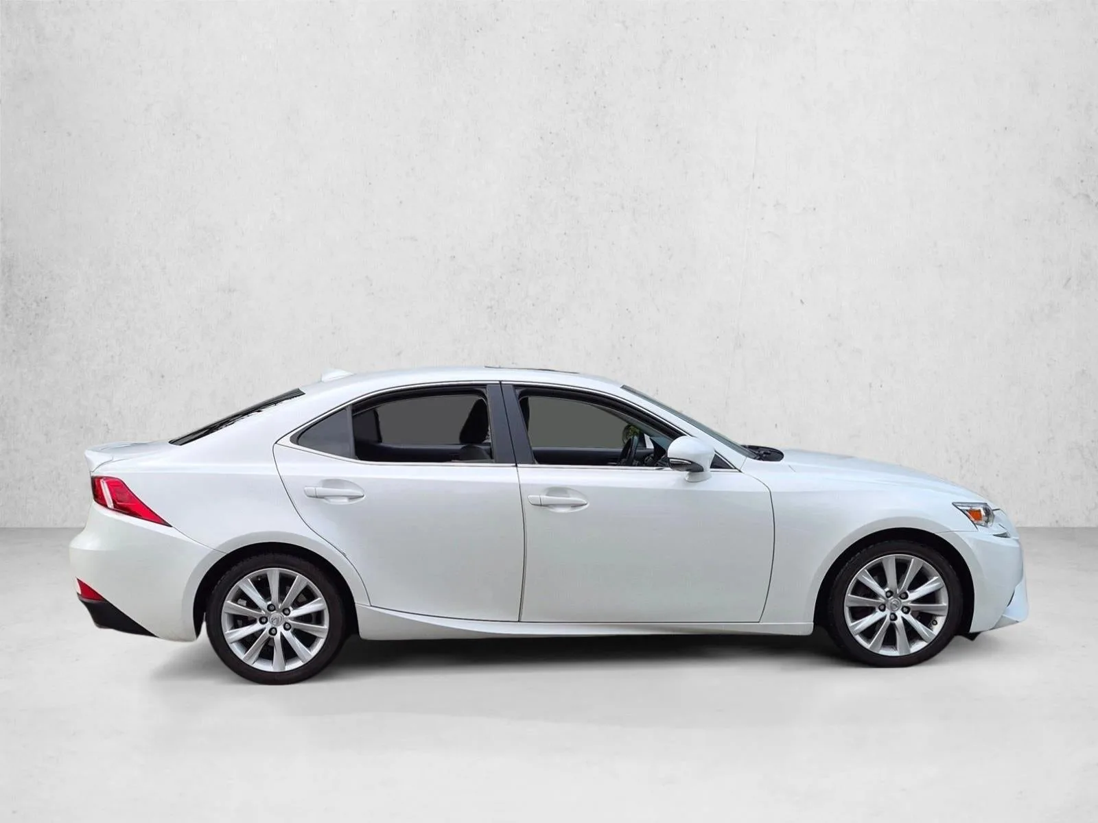 2015 Lexus IS 250 4dr Sport Sdn RWD photo 4