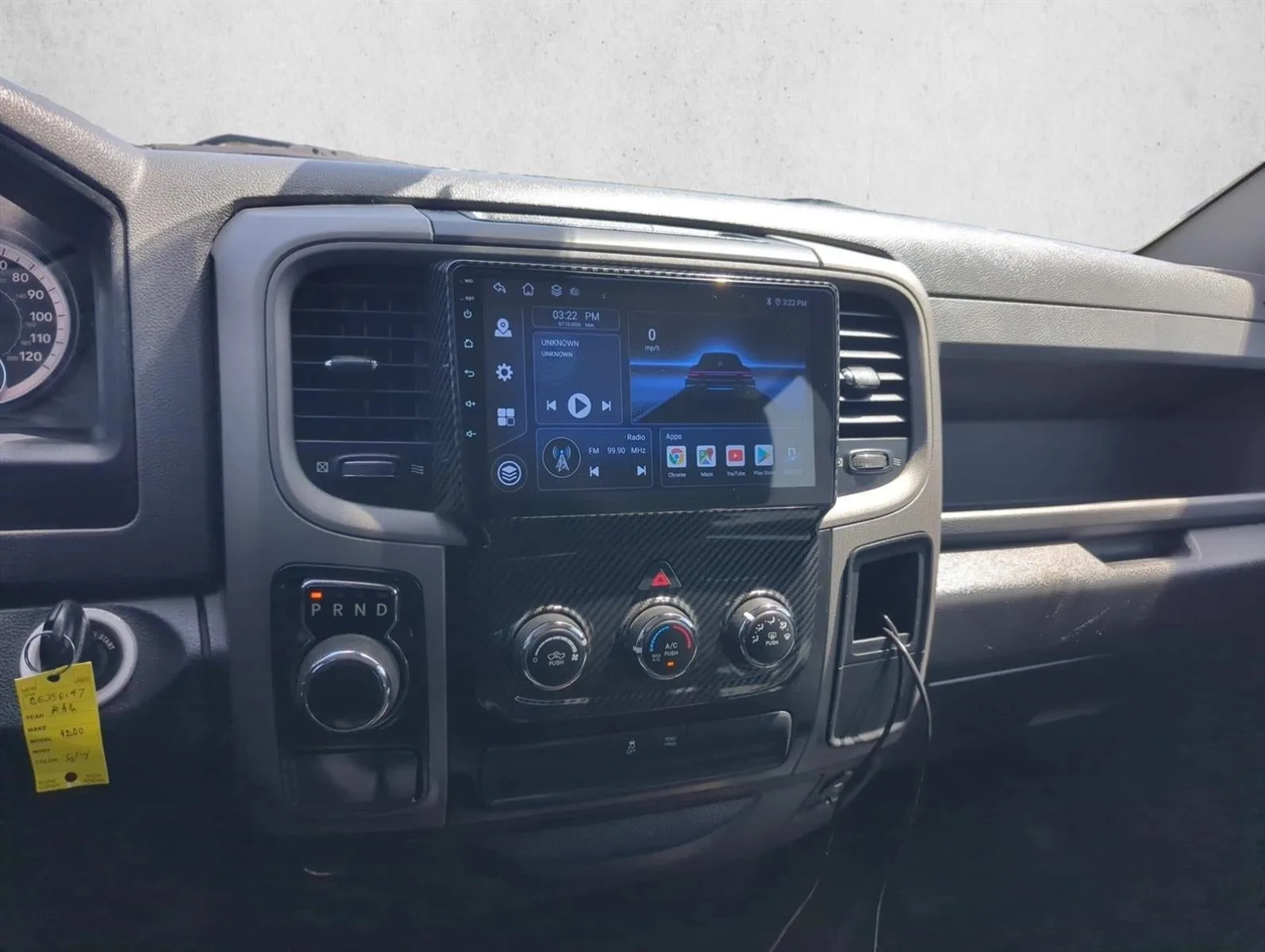2016 RAM 1500 2WD Crew Cab 5.7 Ft Box Express photo 11