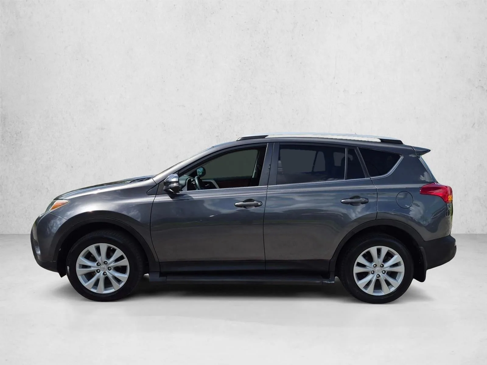 2015 Toyota RAV4 FWD 4dr Limited (Natl) photo 8