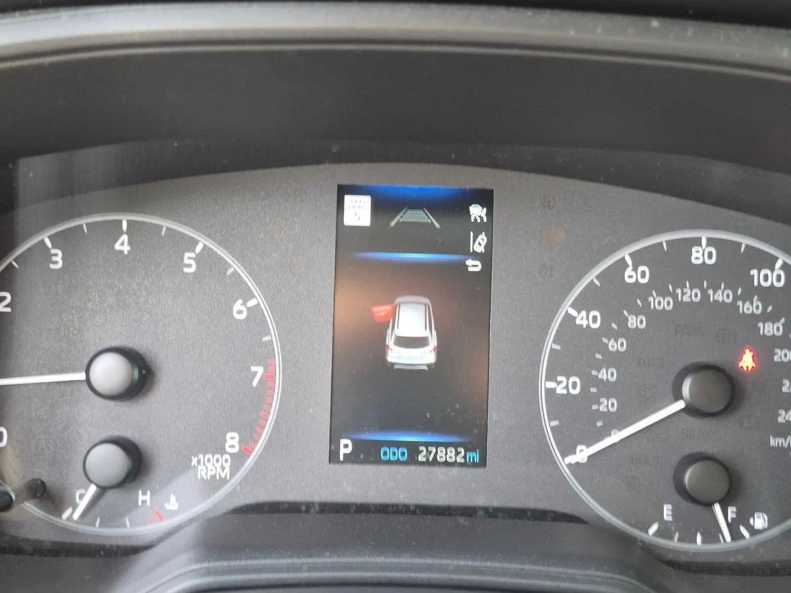 2023 Toyota Corolla Cross L 2WD (Natl) photo 10