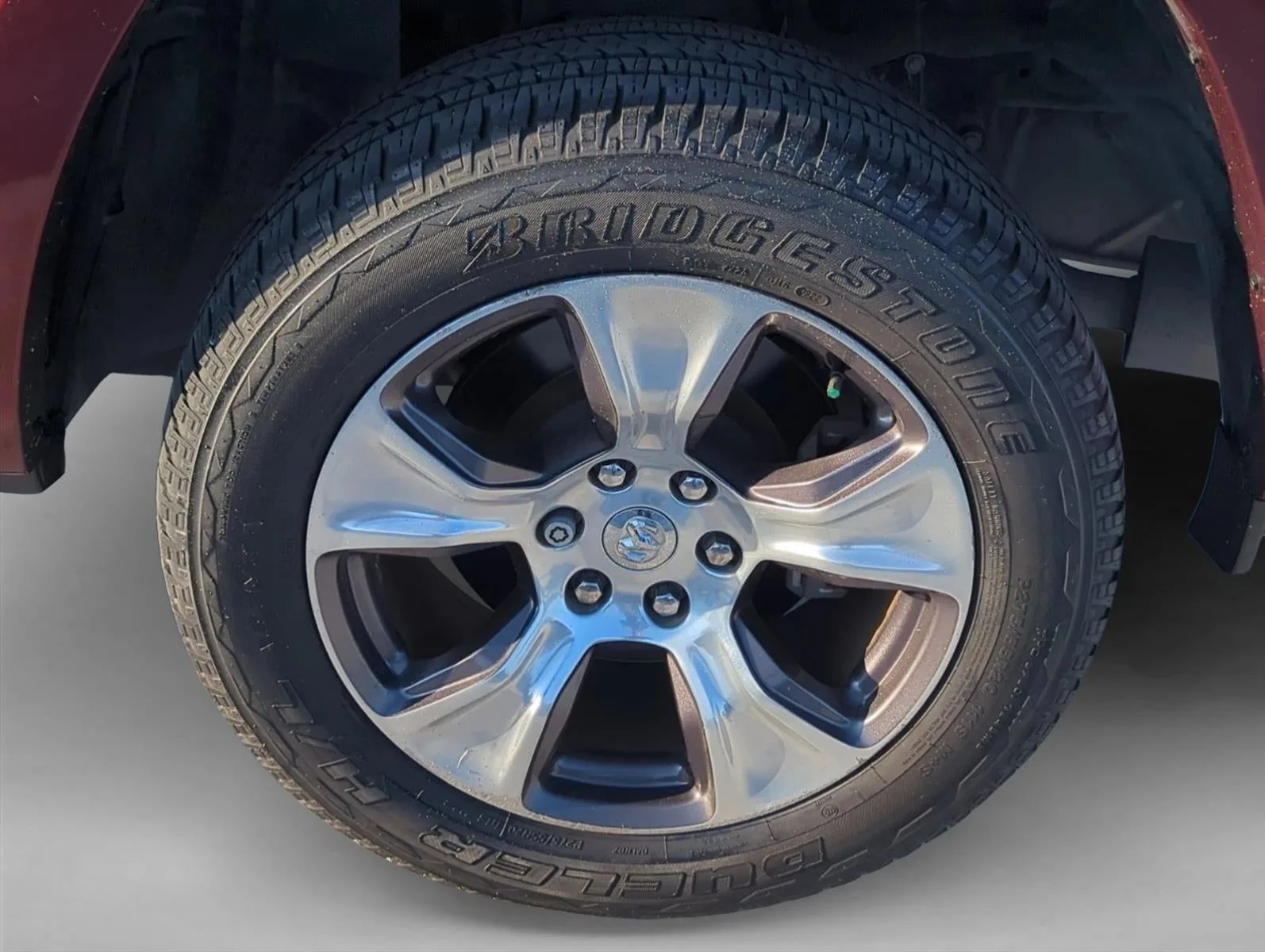 2019 RAM 1500 Laramie 4x2 Quad Cab 6'4" Box photo 7