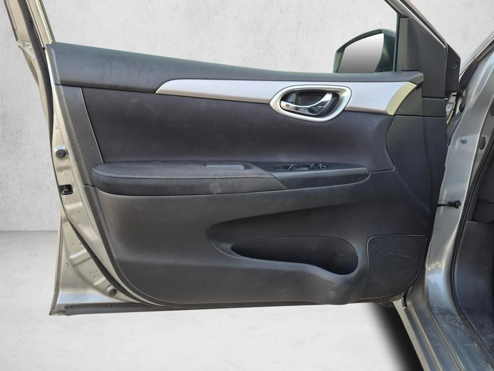 2014 Nissan Sentra 4dr Sdn I4 CVT S photo 10