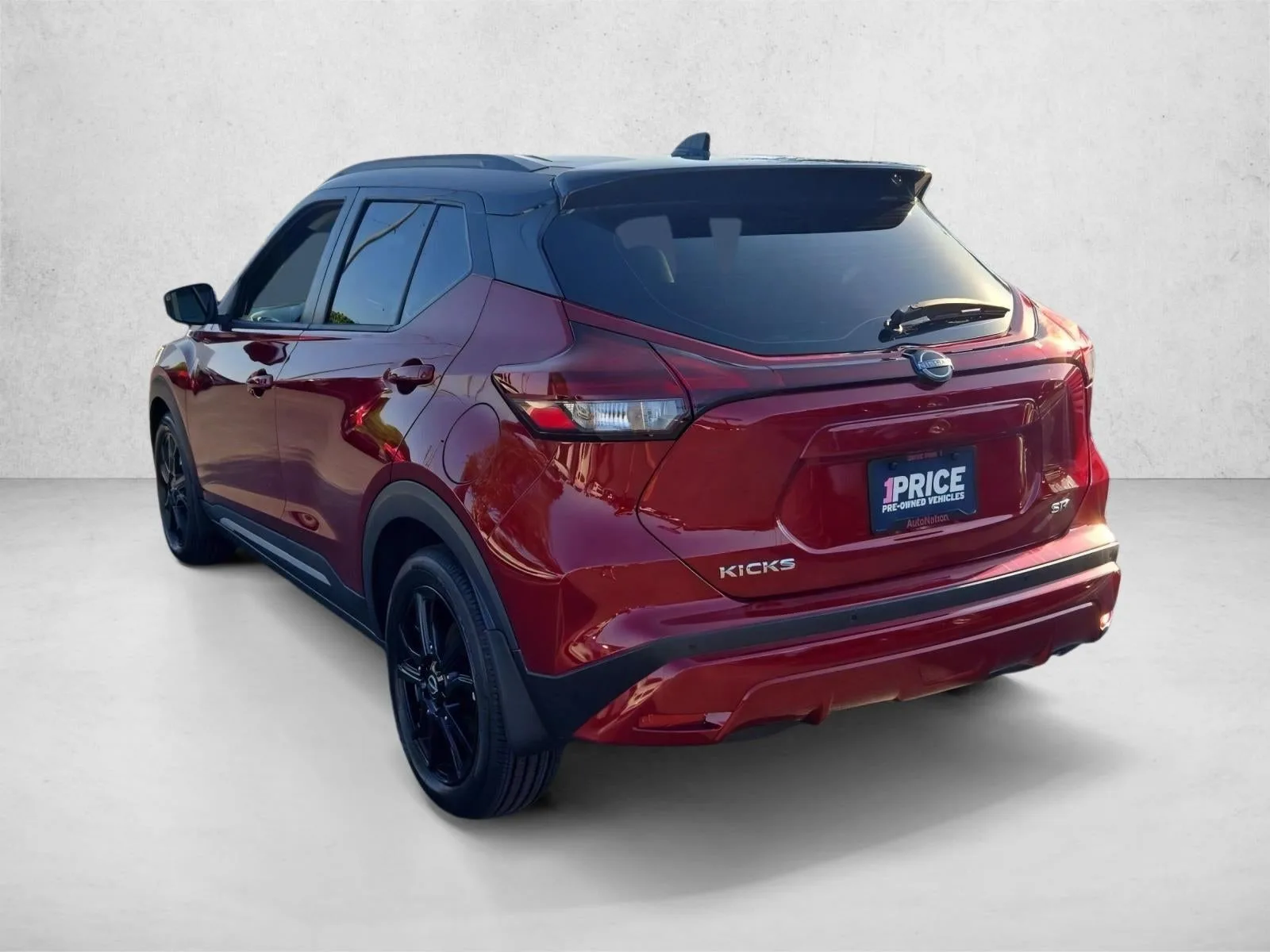 2024 Nissan Kicks SR FWD photo 8