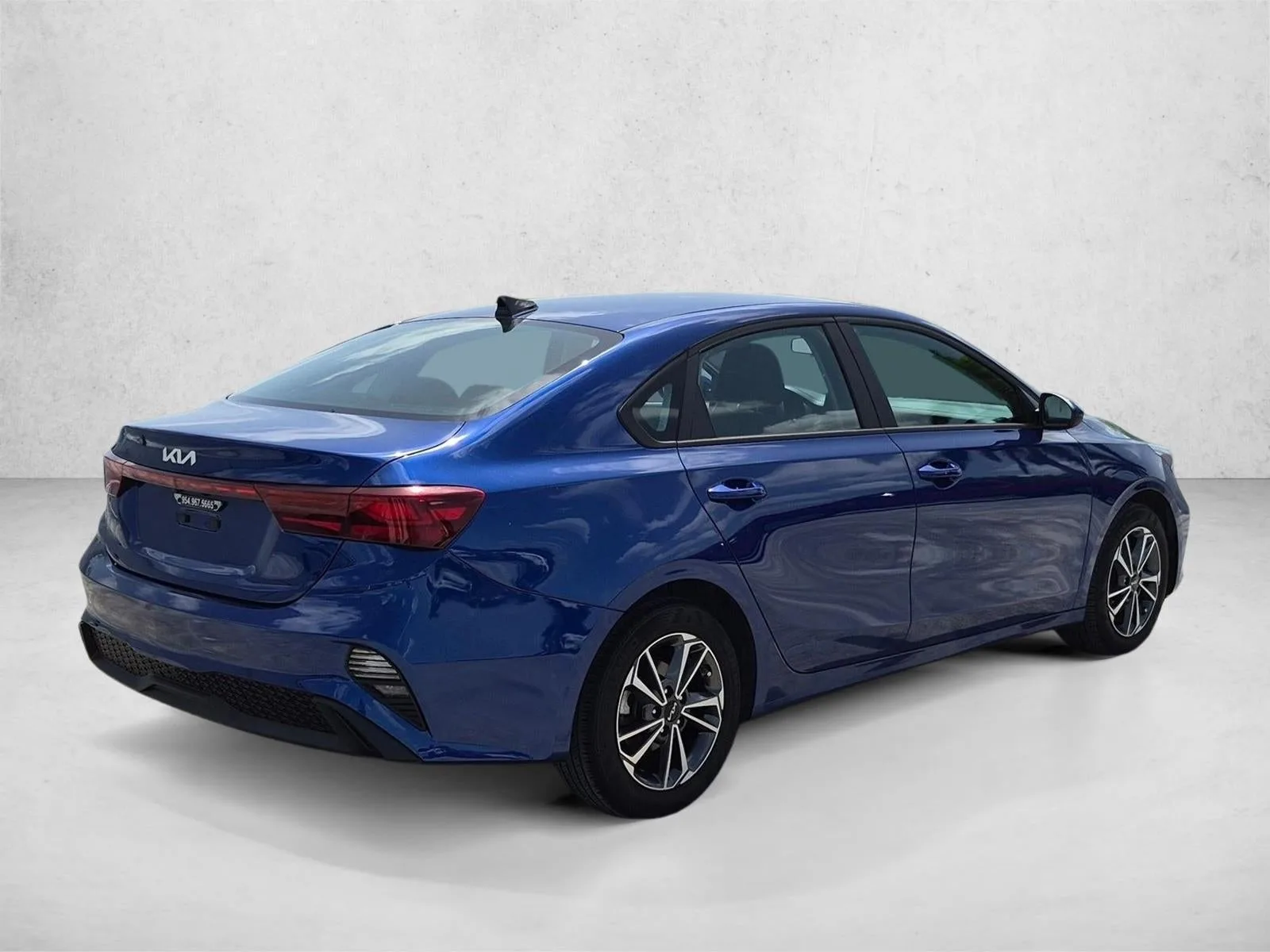2023 Kia Forte LXS IVT photo 5