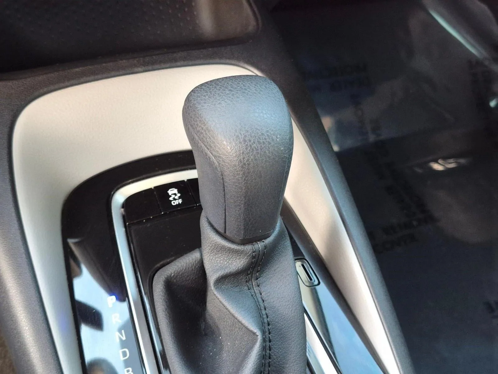 2026 Toyota Corolla LE CVT (Natl) photo 11